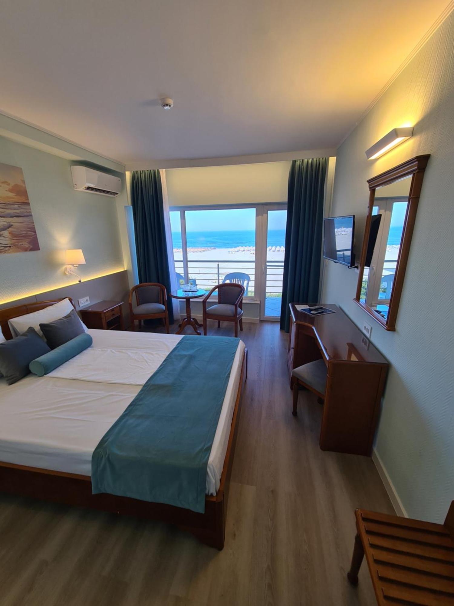 Hotel Comandor مامايا المظهر الخارجي الصورة
