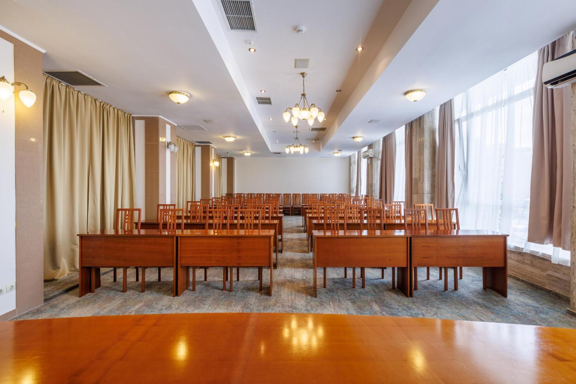 Hotel Comandor مامايا المظهر الخارجي الصورة