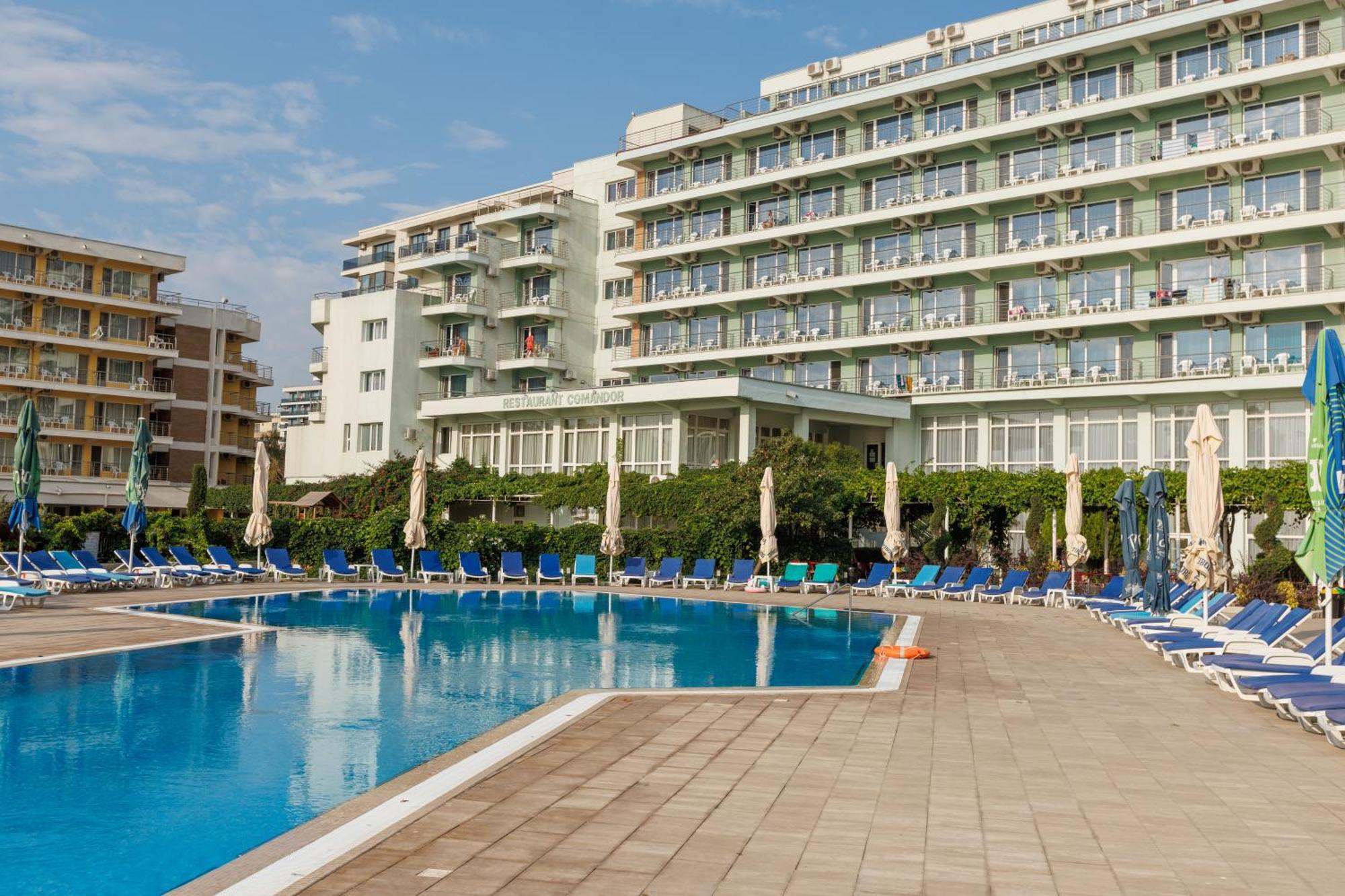 Hotel Comandor مامايا المظهر الخارجي الصورة