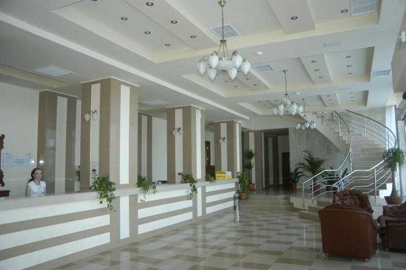 Hotel Comandor مامايا المظهر الخارجي الصورة