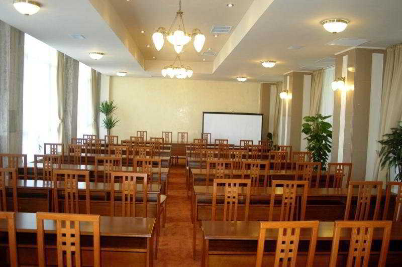 Hotel Comandor مامايا المظهر الخارجي الصورة