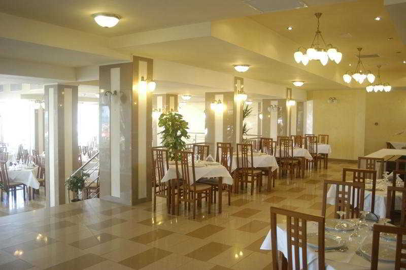 Hotel Comandor مامايا المظهر الخارجي الصورة
