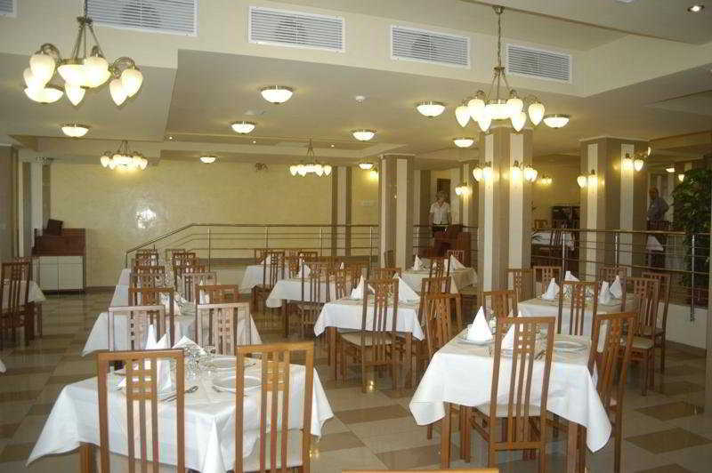 Hotel Comandor مامايا المظهر الخارجي الصورة