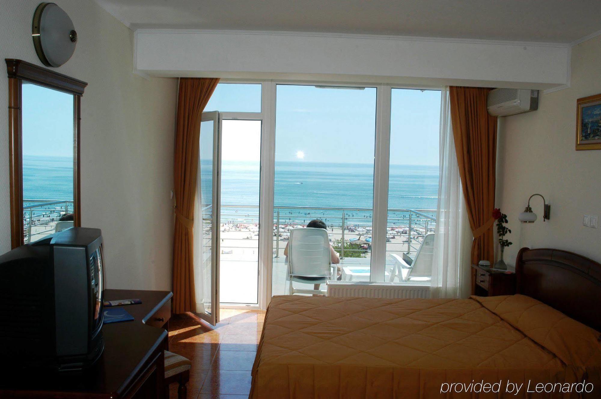 Hotel Comandor مامايا المظهر الخارجي الصورة